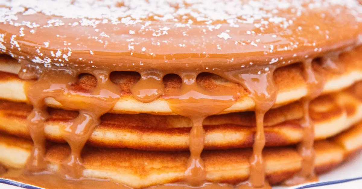 découvrez notre délicieuse douceur au caramel fondant, parfaite pour combler vos envies sucrées avec une texture moelleuse et un goût riche.