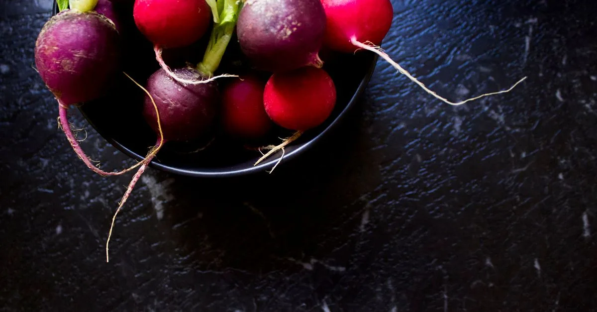 découvrez une recette savoureuse à base de radis noir, facile à préparer et idéale pour ajouter une touche originale à vos repas.