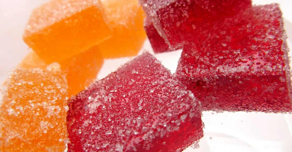 découvrez comment réaliser facilement des bonbons gélifiés faits maison avec des ingrédients simples et naturels pour une gourmandise saine et savoureuse.