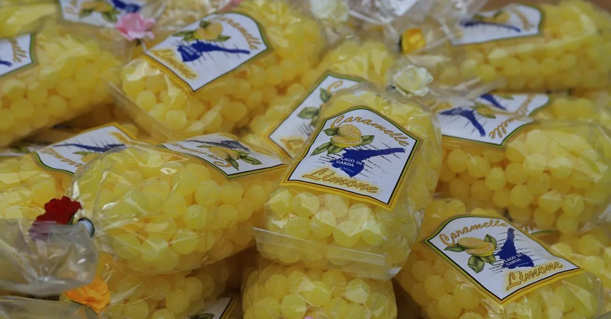 découvrez notre recette maison de citrons confits, une douceur acidulée parfaite pour sublimer vos desserts et boissons.
