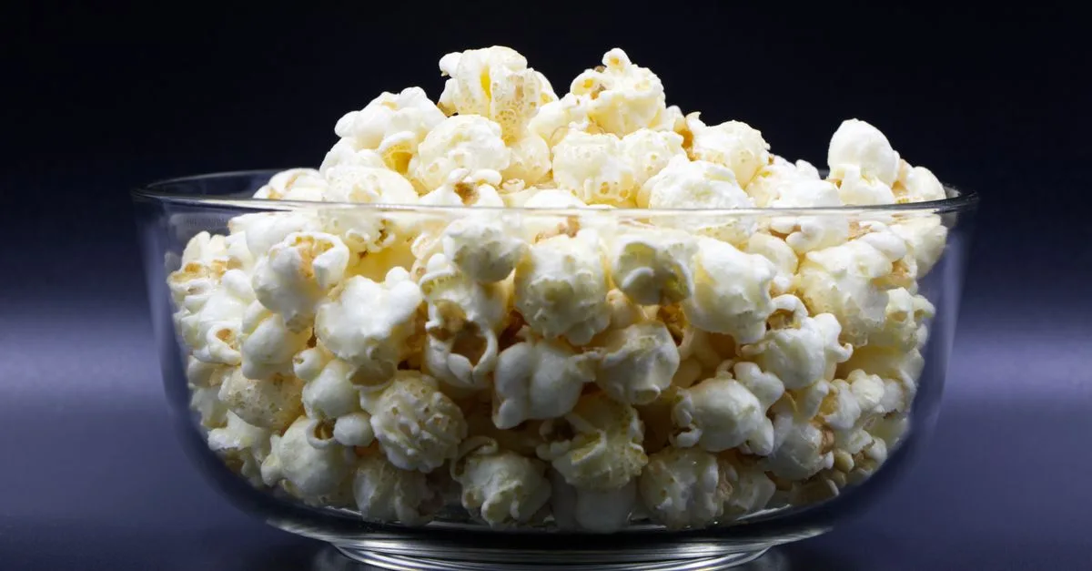 découvrez notre recette facile de popcorn au caramel au beurre salé maison, un délicieux mélange sucré-salé parfait pour vos moments gourmands.